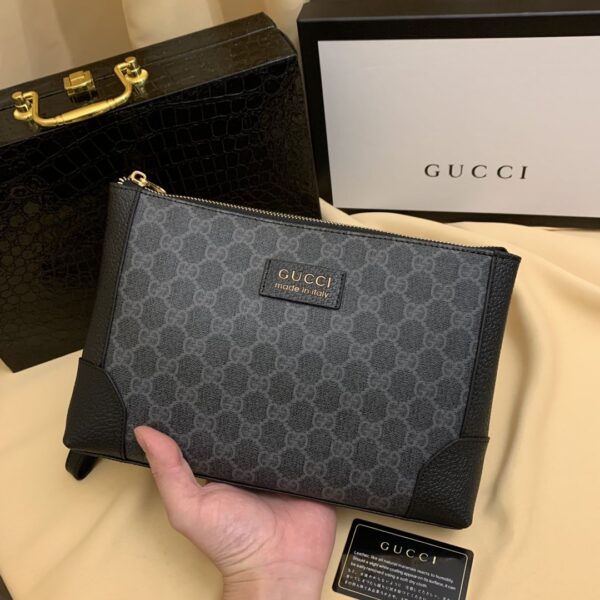 Gucci（グッチ）クラッチバッグ 28x18x4cm