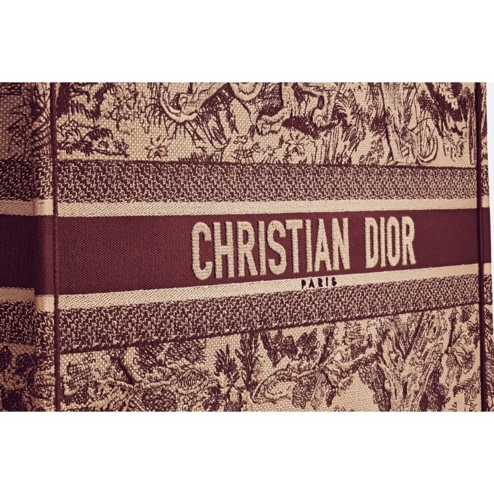【DIOR】入手困難！セレブ芸能人御用達?ロゴ アニマル 刺繍 バッグ トート 選べる4色 - 画像 (7)