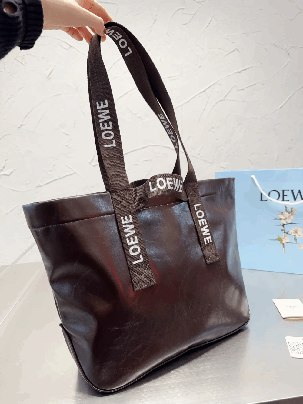 Loewe-ロエベ人気の大型ショッピングバッグ! - 画像 (10)