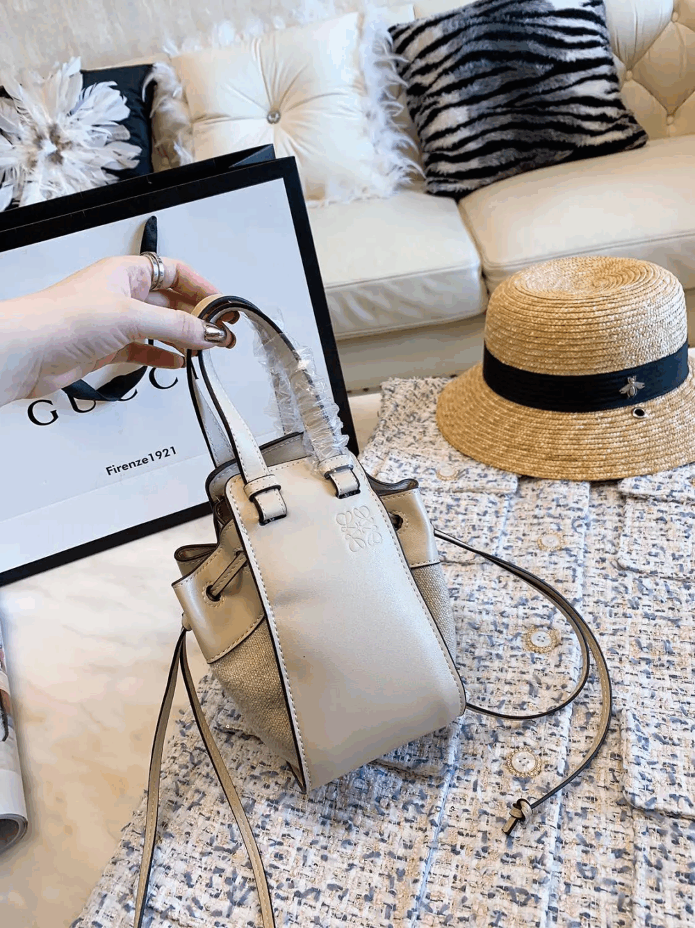 Loewe/Luo Yiwei HAMMOCK ミニバケットバッグ - 画像 (10)
