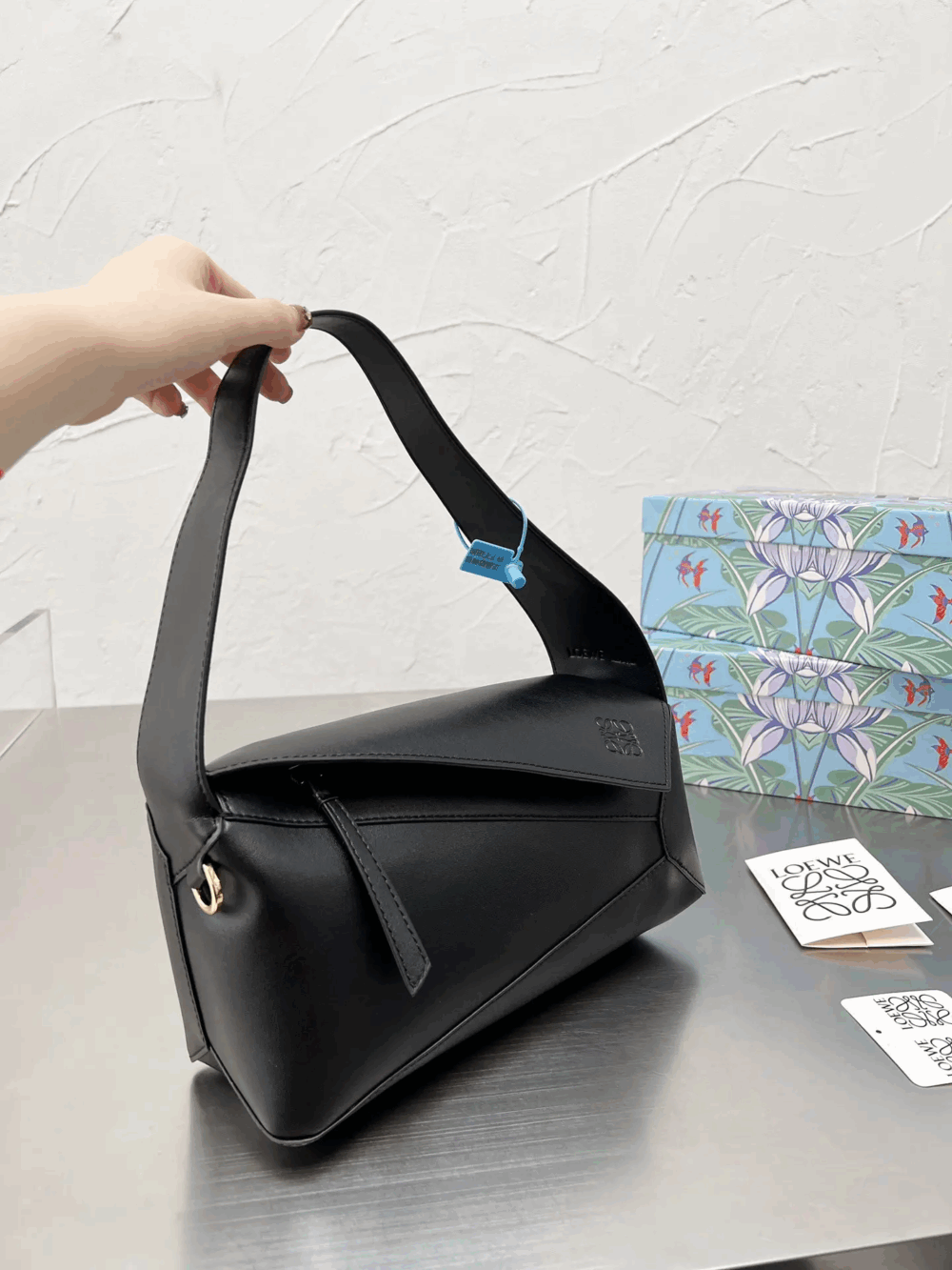 即発人気LOEWE パズル ホーボーバッグ - 画像 (2)