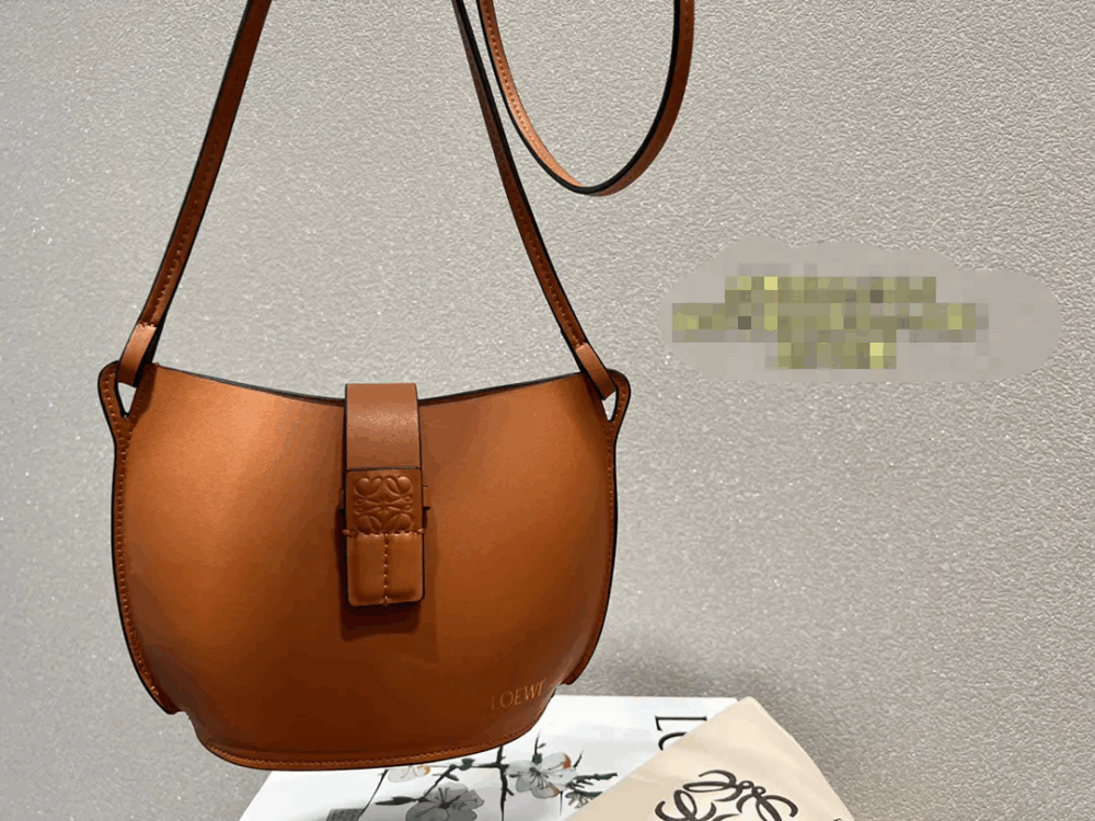 LOEWE-2023年大注目のロエベ バケットバッグ - 画像 (2)