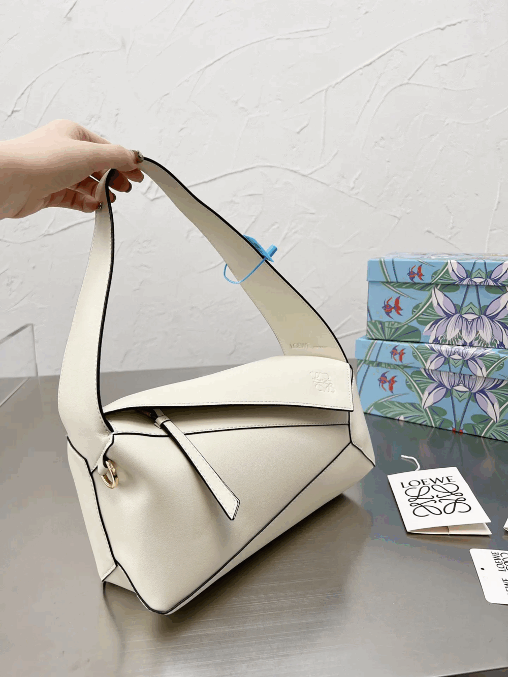 即発人気LOEWE パズル ホーボーバッグ - 画像 (3)