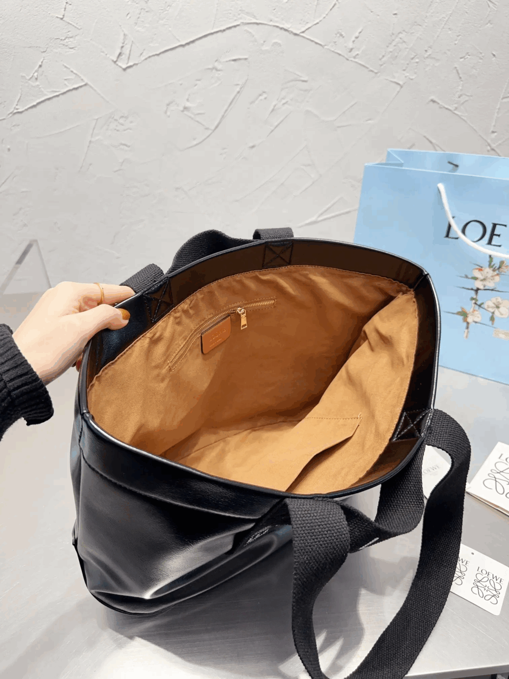 Loewe-ロエベ人気の大型ショッピングバッグ! - 画像 (7)