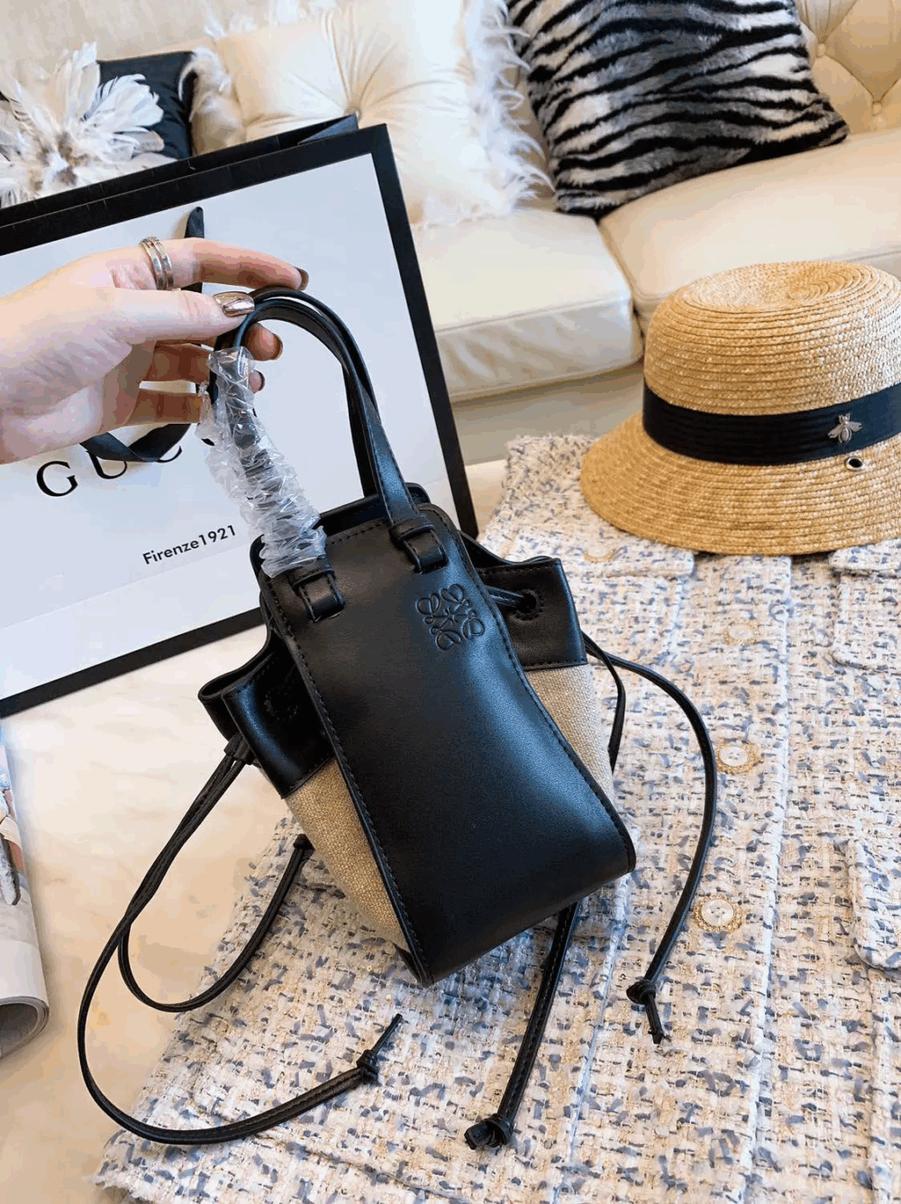 Loewe/Luo Yiwei HAMMOCK ミニバケットバッグ - 画像 (9)