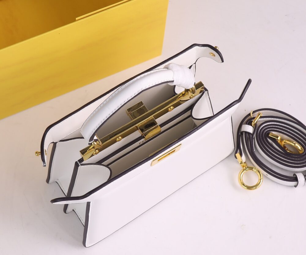 【FENDI 公式 旗艦店】フェンディ ハンドバッグ 当日出荷 好評に付き再入荷！20*15.5*11CM - 画像 (7)