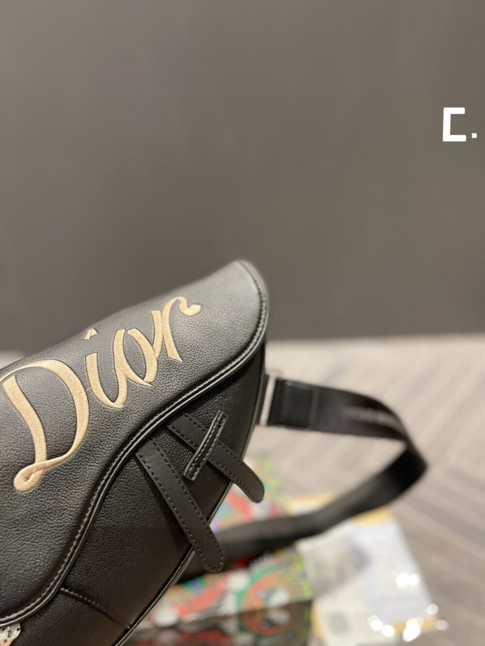 国内直営店即発Dior Saddle胸バッグ - 画像 (3)