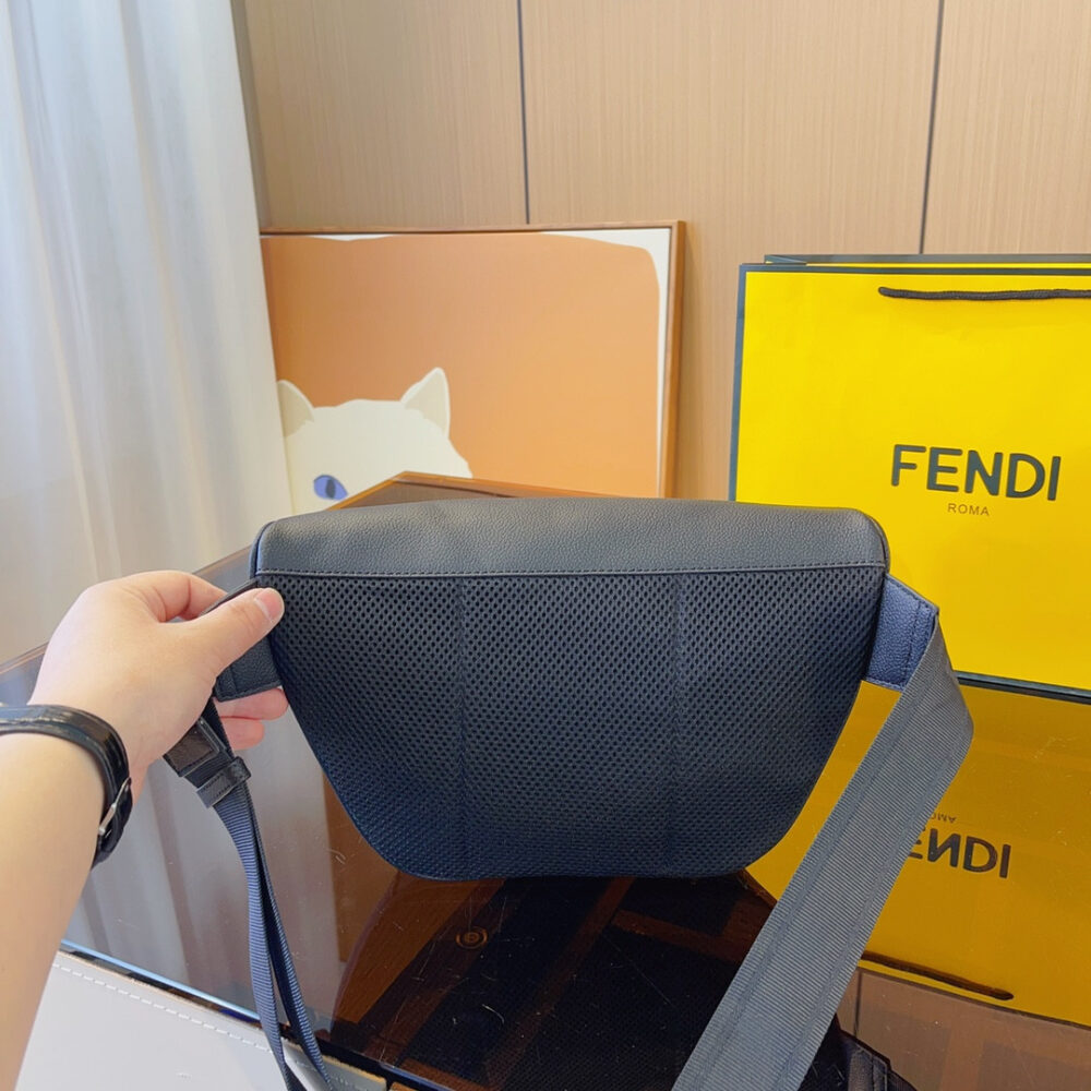 【FENDI 公式 旗艦店】 フェンディ ウエストポーチ 当日出荷 好評に付き再入荷！29*8*16CM - 画像 (7)