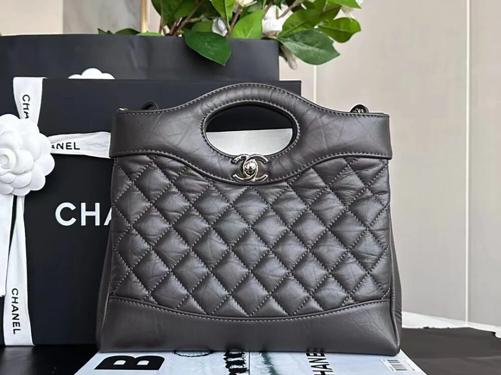 ★人気沸騰【 CHANEL 】CHANEL 31 ミニ ショッピング バッグ - 画像 (3)