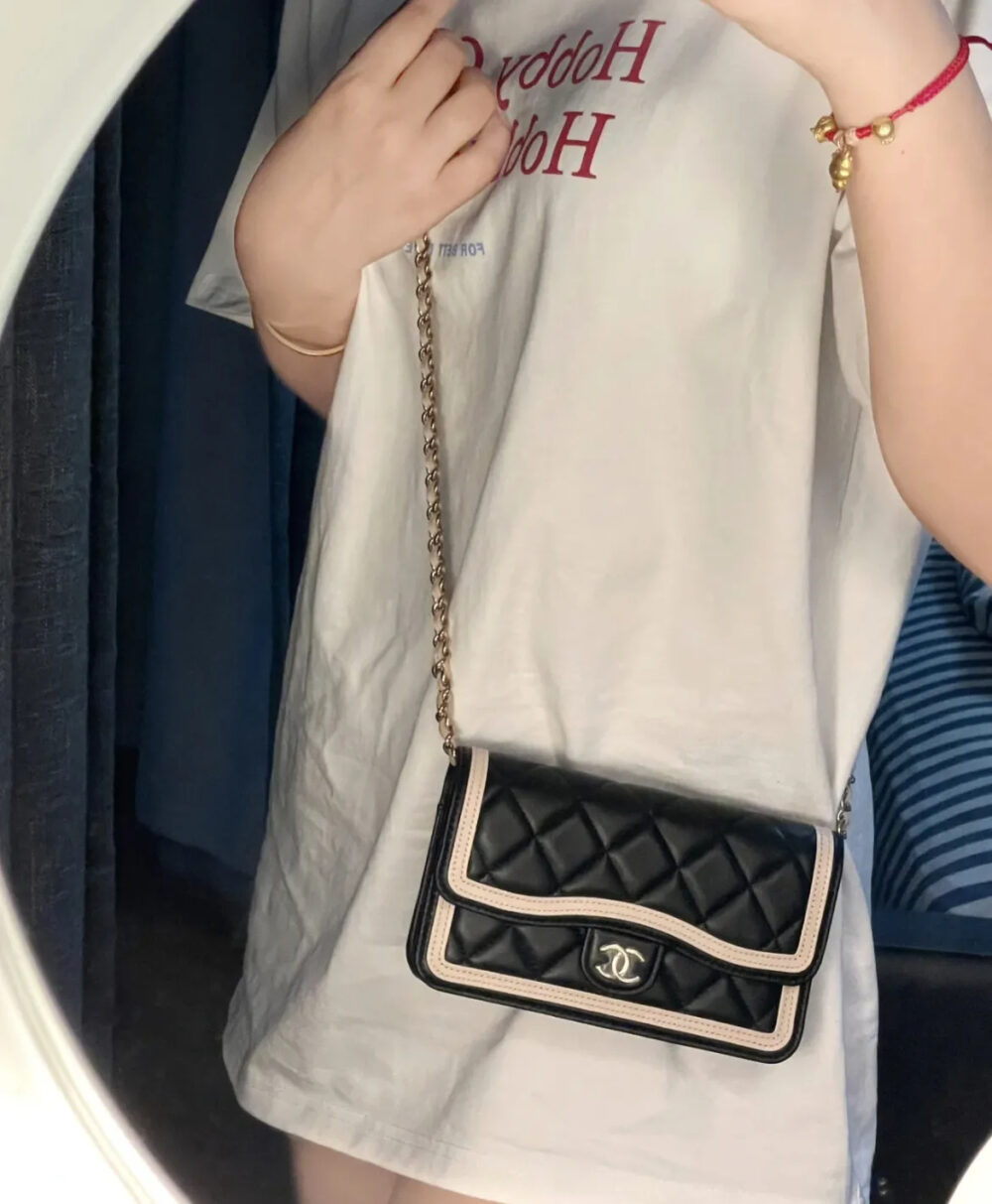 【トレンドのバイカラー♪】CHANEL シャネル ショルダーバッグ - 画像 (9)