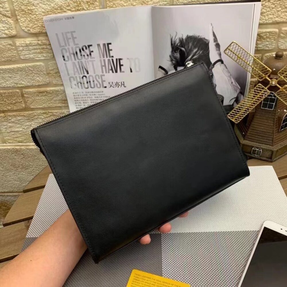【FENDI 公式 旗艦店】フェンディ クラッチバッグ 当日出荷 好評に付き再入荷！27*20*4.5CM - 画像 (3)
