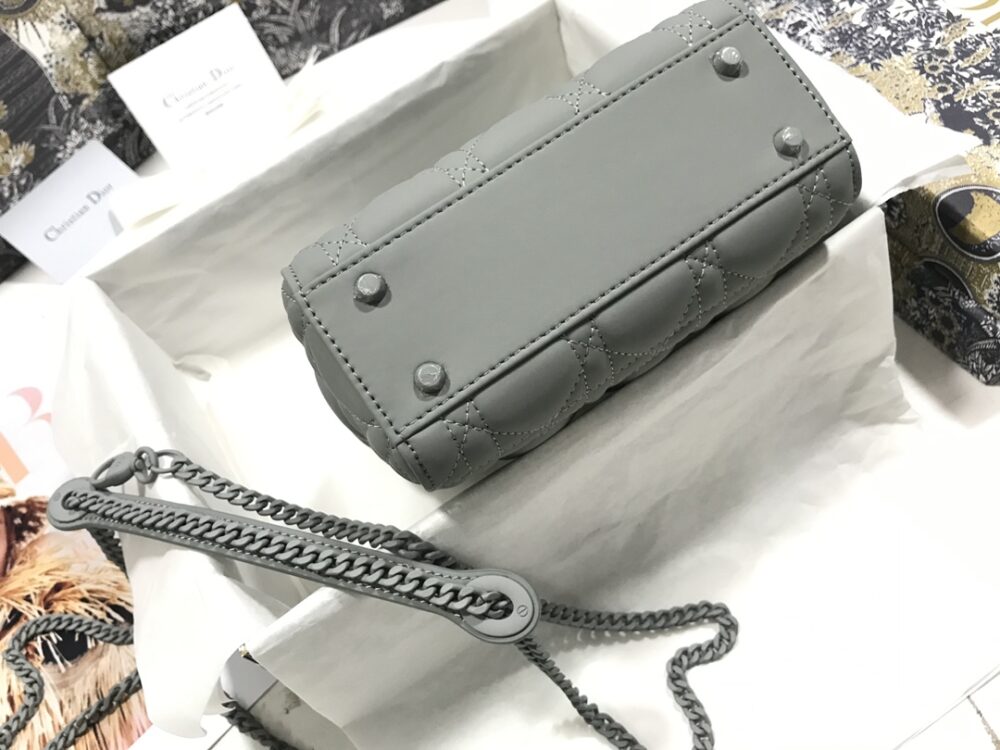 【超入手困難！ほしい！】Lady Diorトリコロールサテンチェック牛革 - 画像 (4)