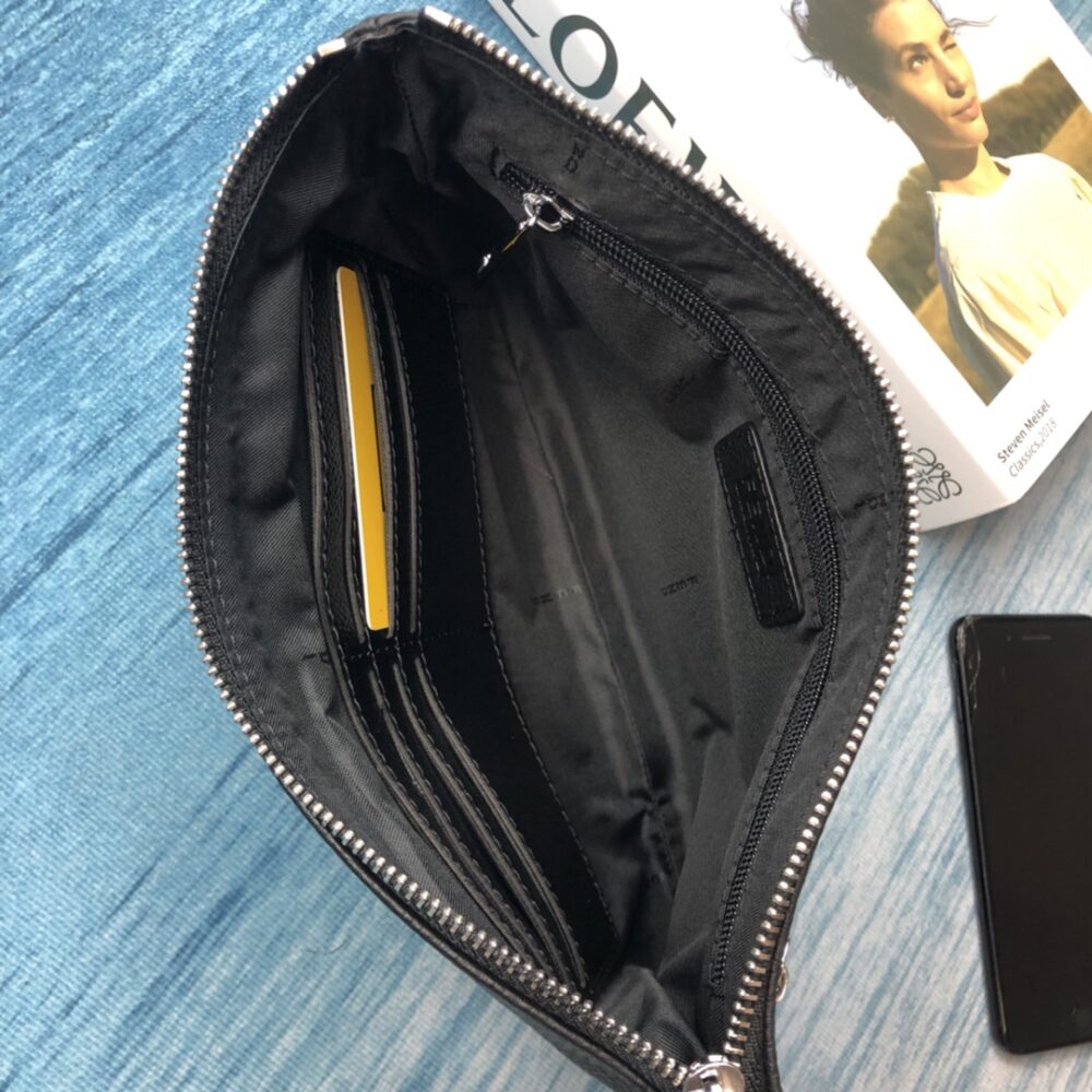 【FENDI 公式 旗艦店】フェンディ クラッチバッグ 当日出荷 好評に付き再入荷！28*18CM - 画像 (4)