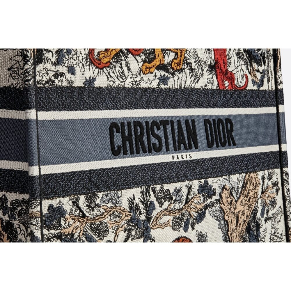【DIOR】入手困難！セレブ芸能人御用達?ロゴ アニマル 刺繍 バッグ トート 選べる4色 - 画像 (12)