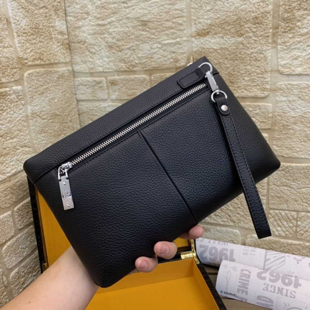 【GUCCI 公式 旗艦店】グッチ クラッチバッグ 当日出荷 好評に付き再入荷！28*18.3CM - 画像 (4)