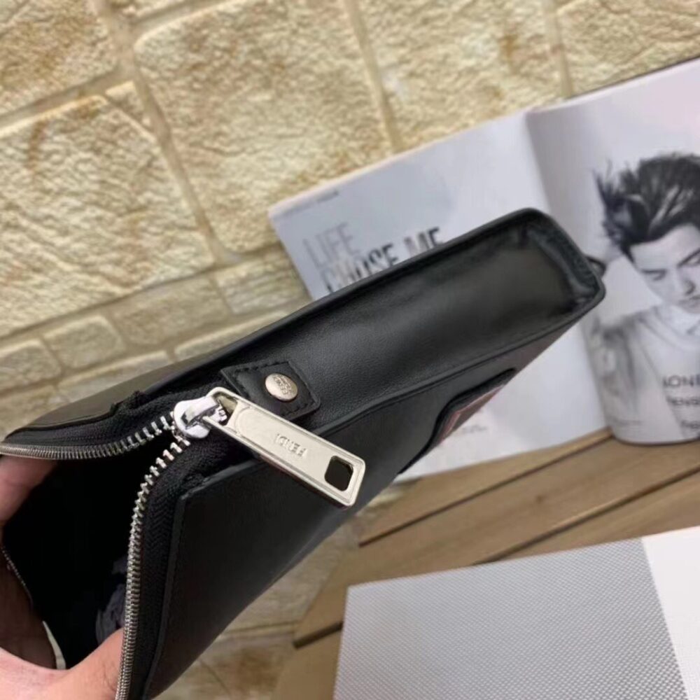 【FENDI 公式 旗艦店】フェンディ クラッチバッグ 当日出荷 好評に付き再入荷！27*20*4.5CM - 画像 (5)