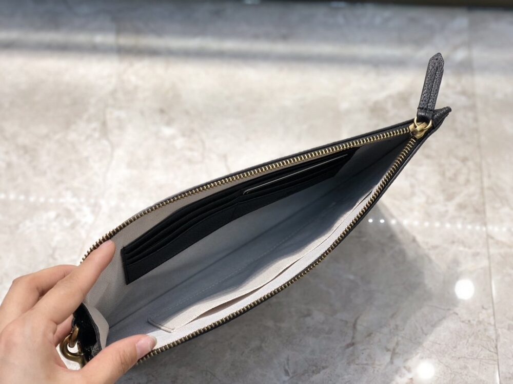 Gucci（グッチ）クラッチバッグ 30x20x1.5cm - 画像 (6)