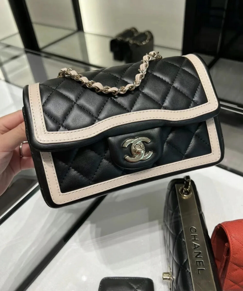 【トレンドのバイカラー♪】CHANEL シャネル ショルダーバッグ - 画像 (5)