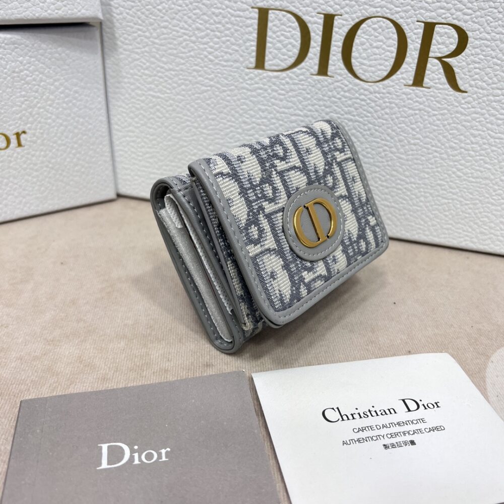 【限定】DIOR❤️30 Montaigneショートウォレット 免税 - 画像 (2)