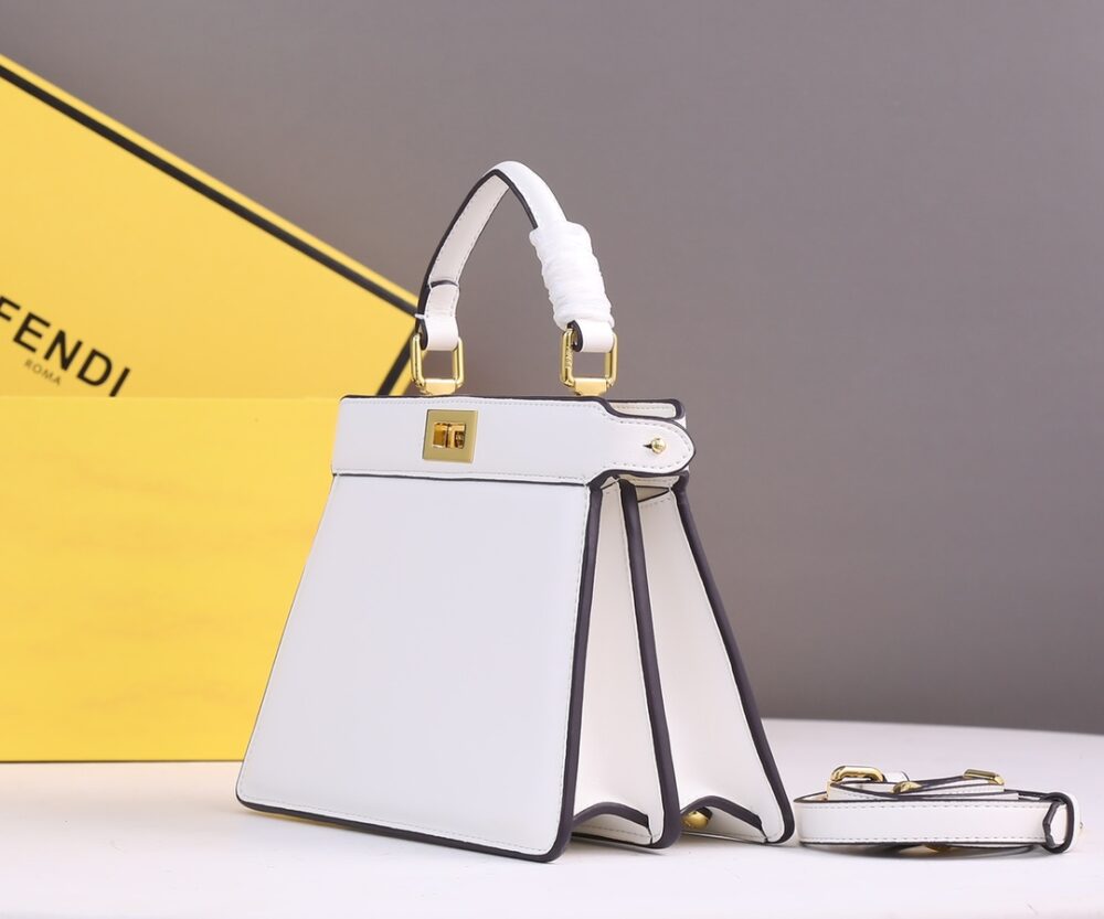 【FENDI 公式 旗艦店】フェンディ ハンドバッグ 当日出荷 好評に付き再入荷！20*15.5*11CM - 画像 (2)