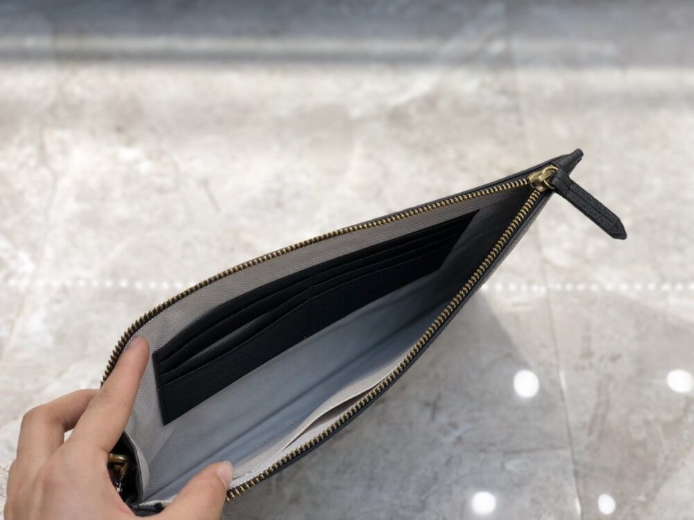 Gucci（グッチ）クラッチバッグ 29X19cm - 画像 (7)