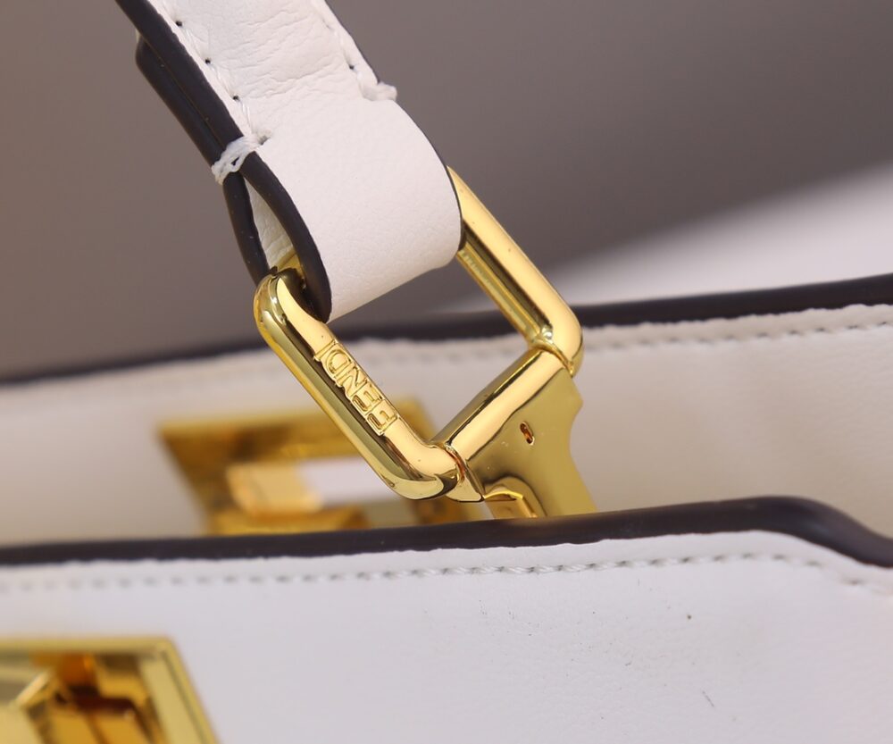 【FENDI 公式 旗艦店】フェンディ ハンドバッグ 当日出荷 好評に付き再入荷！20*15.5*11CM - 画像 (9)