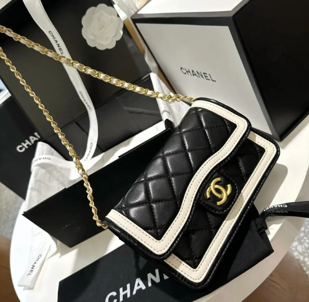 【トレンドのバイカラー♪】CHANEL シャネル ショルダーバッグ - 画像 (4)