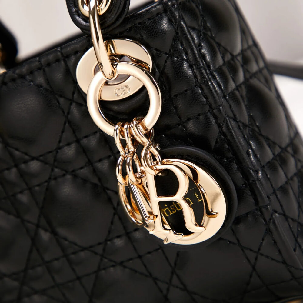 【DIOR 公式 旗艦店】ディオール ショルダーバッグ 当日出荷 好評に付き再入荷！12*10*5CM - 画像 (8)