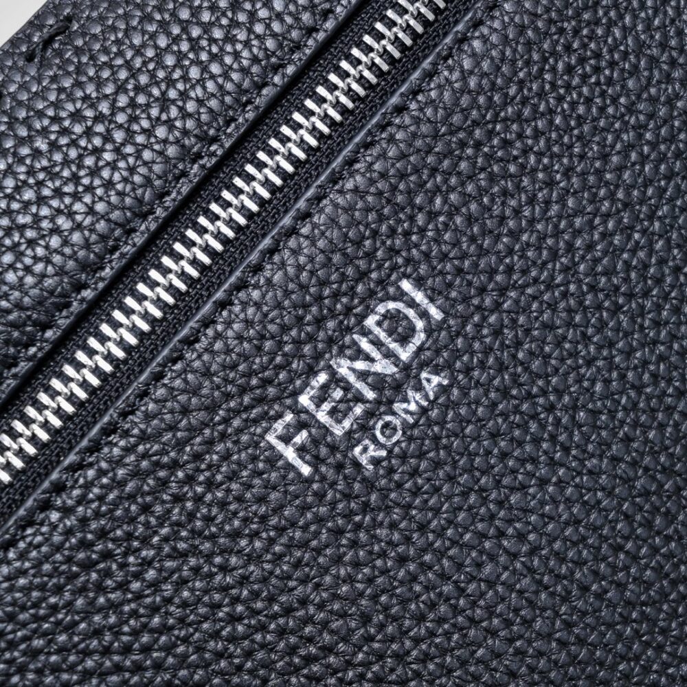 【 FENDI 公式 旗艦店】フェンディ クラッチバッグ 当日出荷 好評に付き再入荷！ 黒 30*20*1CM - 画像 (7)
