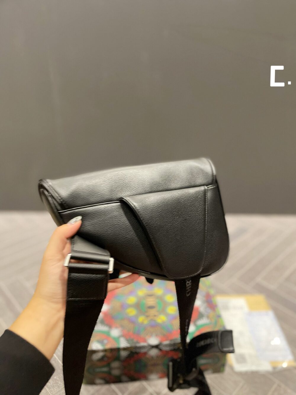 国内直営店即発Dior Saddle胸バッグ - 画像 (7)