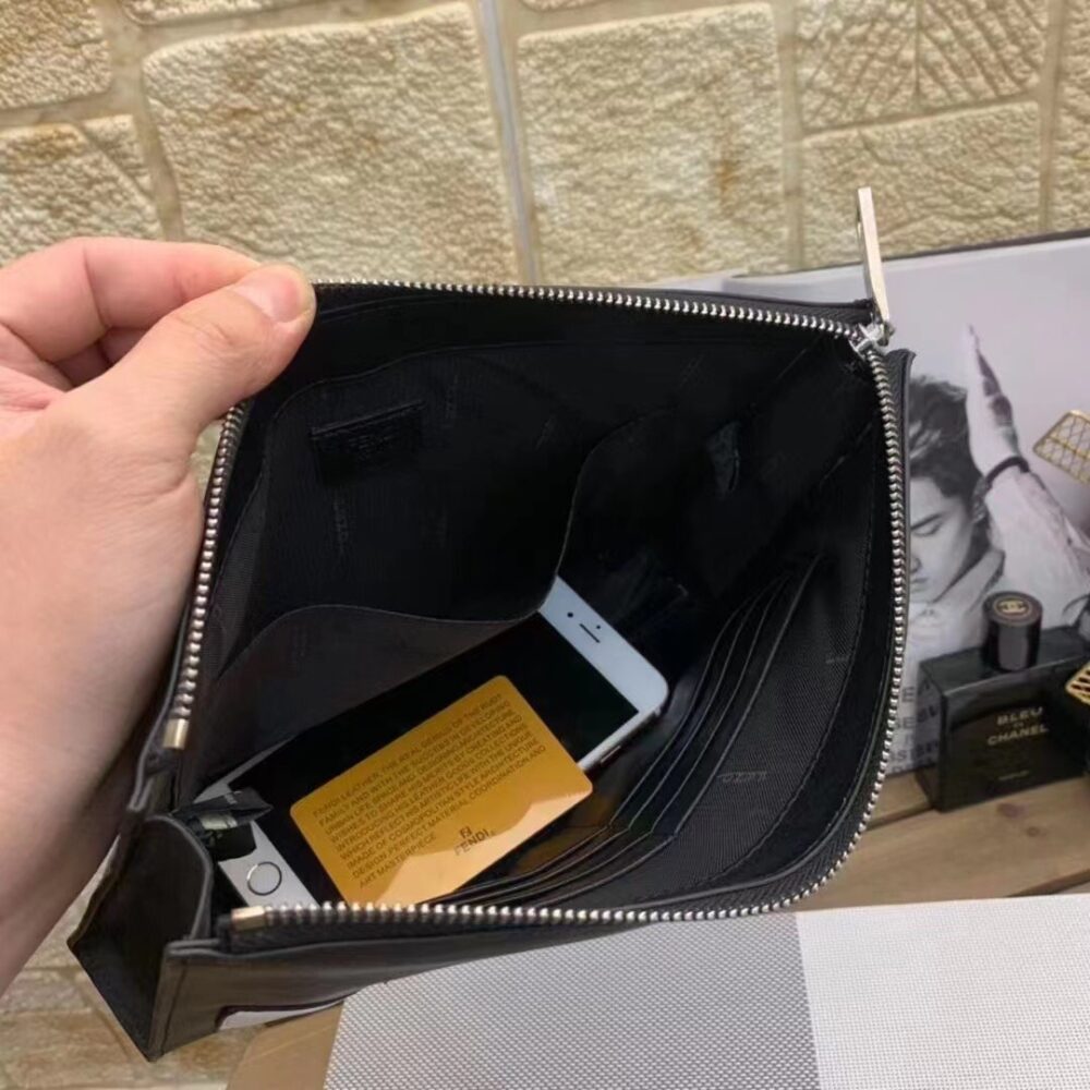 【FENDI 公式 旗艦店】フェンディ クラッチバッグ 当日出荷 好評に付き再入荷！27*20*4.5CM - 画像 (8)