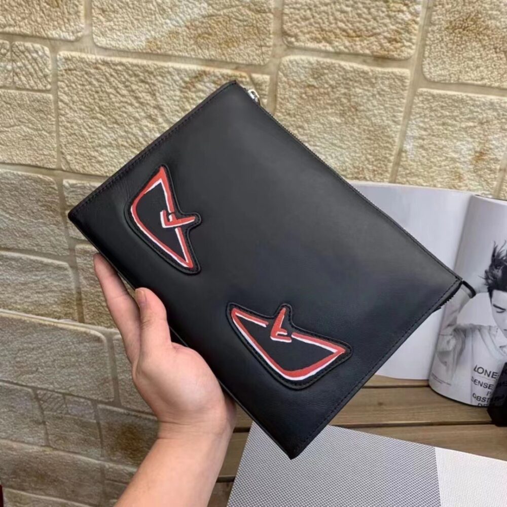 【FENDI 公式 旗艦店】フェンディ クラッチバッグ 当日出荷 好評に付き再入荷！27*20*4.5CM - 画像 (2)