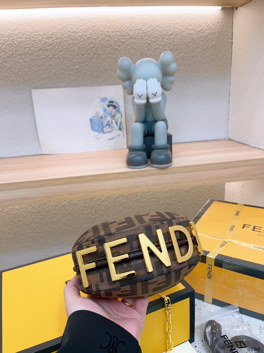 【FENDI 公式 旗艦店】 フェンディ ショルダーバッグ 当日出荷 好評に付き再入荷！19*10CM - 画像 (2)