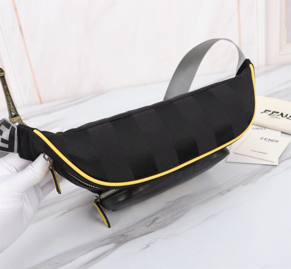 【FENDI公式 旗艦店】 フェンディ チェストバッグ 当日出荷 好評に付き再入荷！18*20*7CM - 画像 (7)