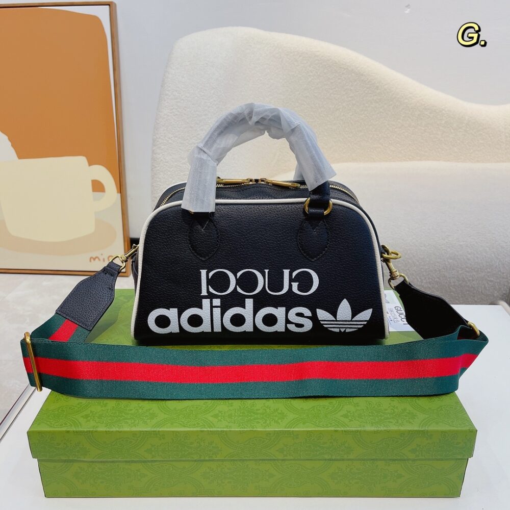 ADIDAS X GUCCI ミニ ダッフルバッグ 28 X 16 X 12CM - 画像 (3)