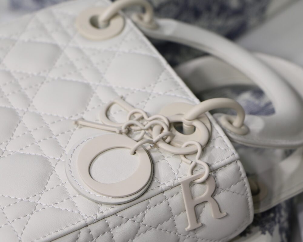 新作☆国内発送【Dior】LADY D-LITE - 画像 (2)