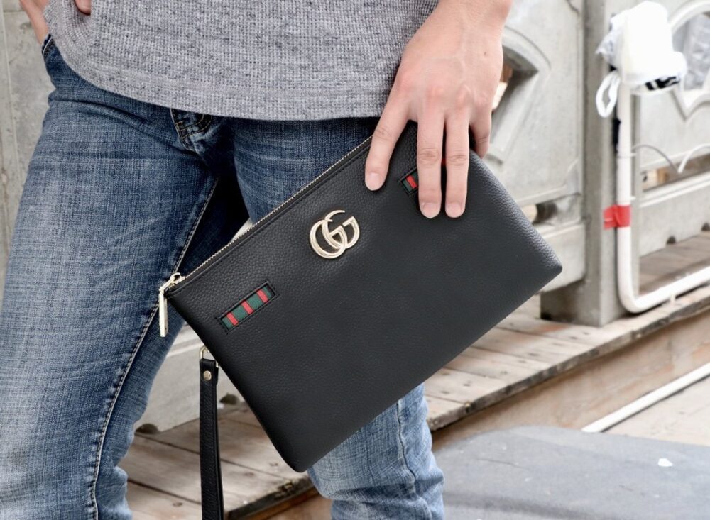 Gucci（グッチ）クラッチバッグ 29x18x5cm