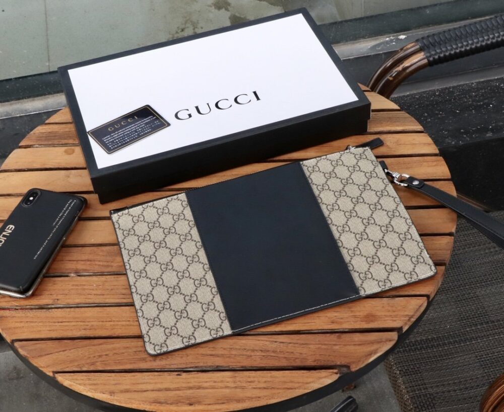 Gucci（グッチ）クラッチバッグ 30.5x21x1.5cm - 画像 (7)