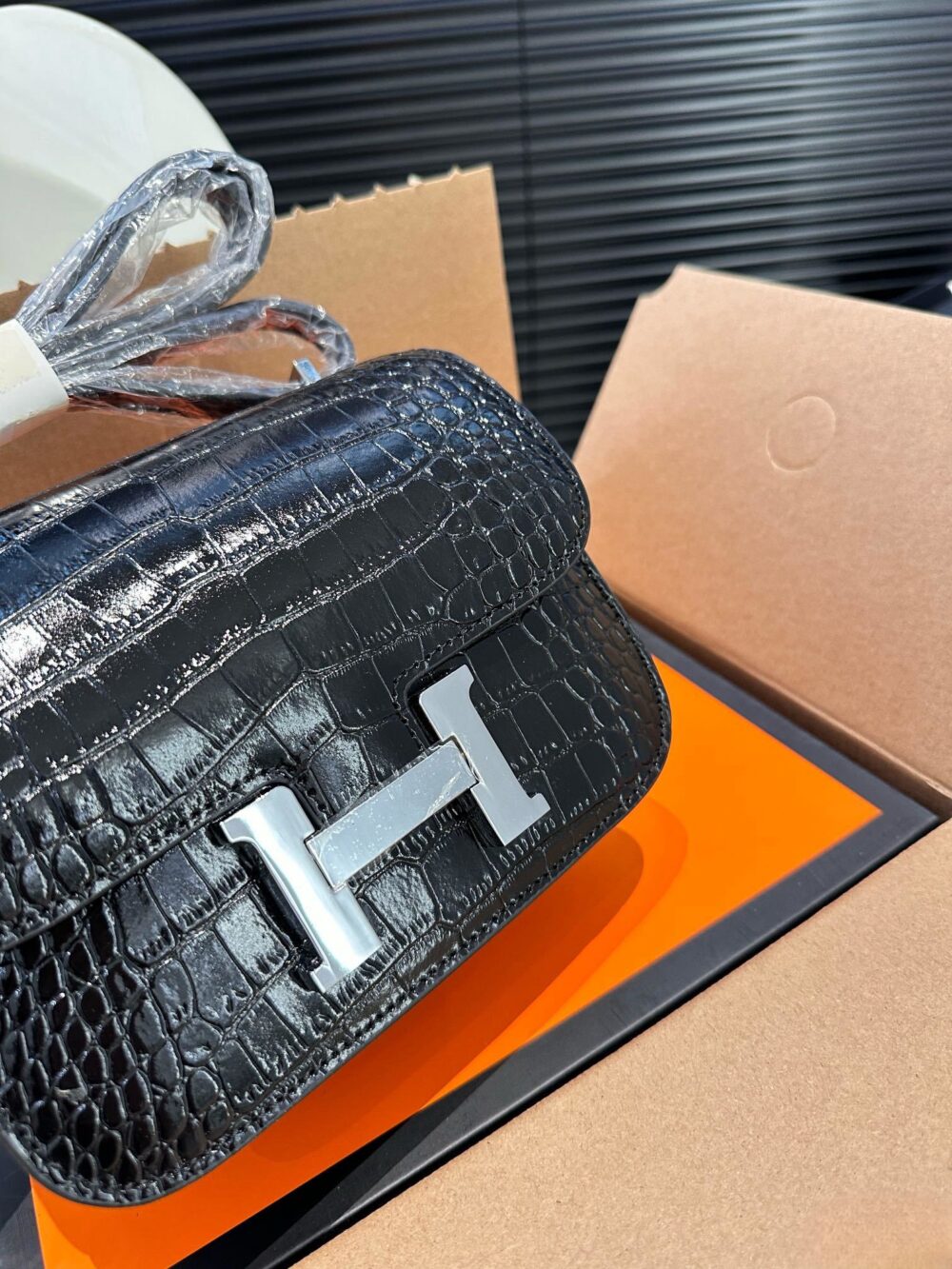 【Hermès 公式旗艦店】エルメス 斜めがけバッグ 当日出荷 好評に付き再入荷！19*14CM - 画像 (3)
