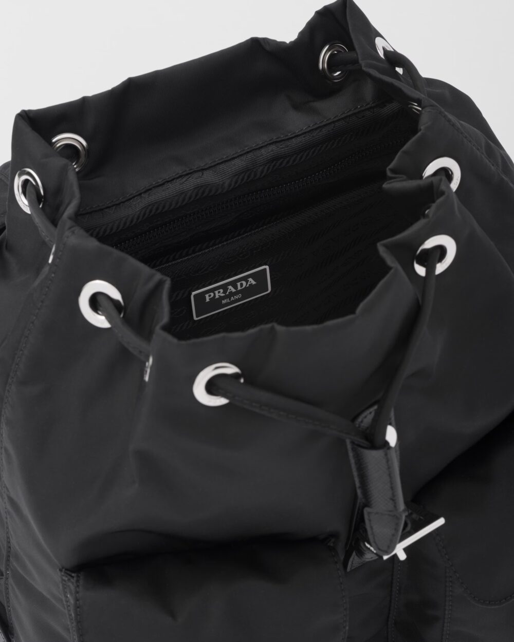 プラダ prada スモール Re-Nylon バックパック ブラック/サンドベージュレディース - 画像 (6)