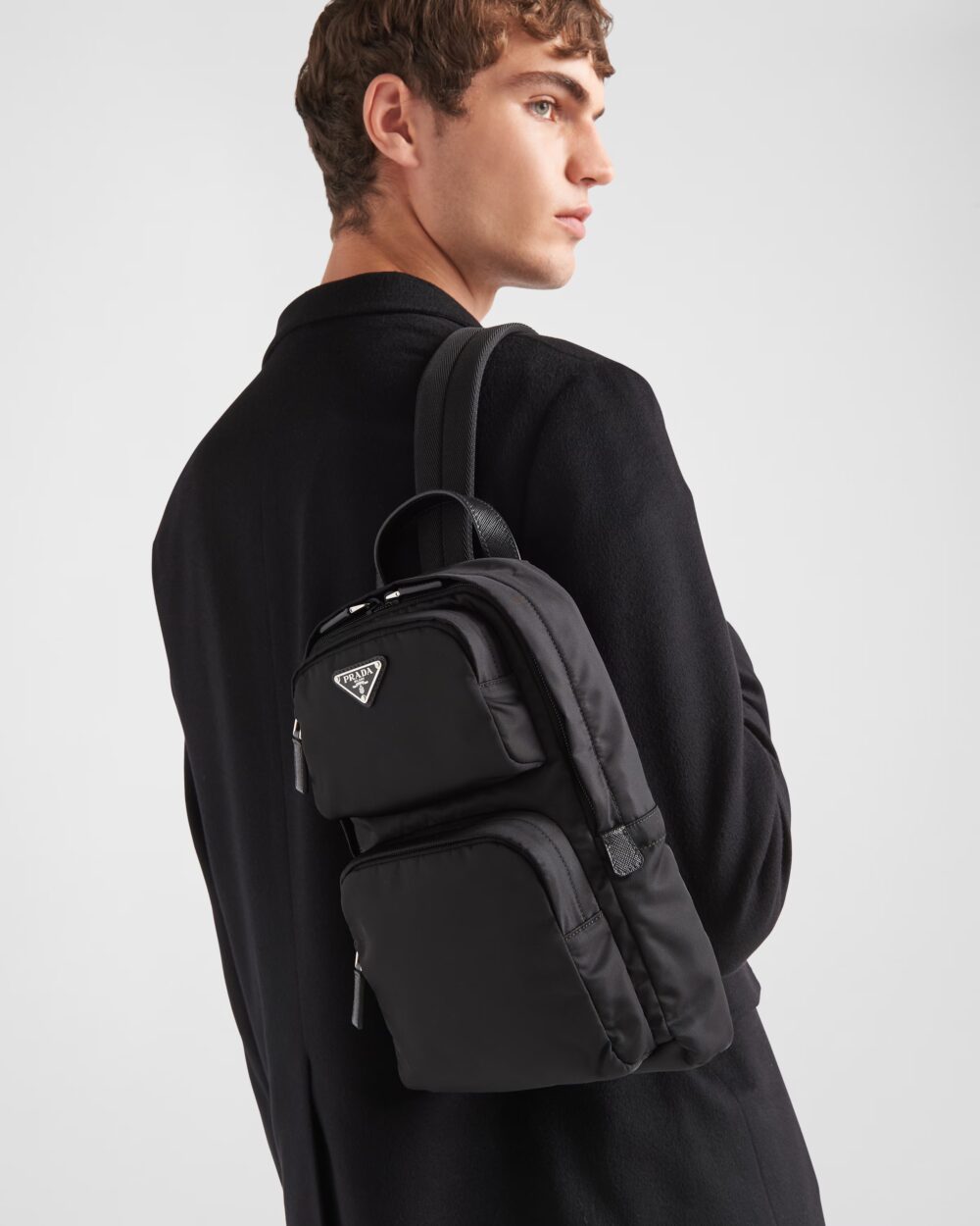 prada メンズ 黒 ショルダーバックパック Re-Nylon xサフィアーノレザー ワン