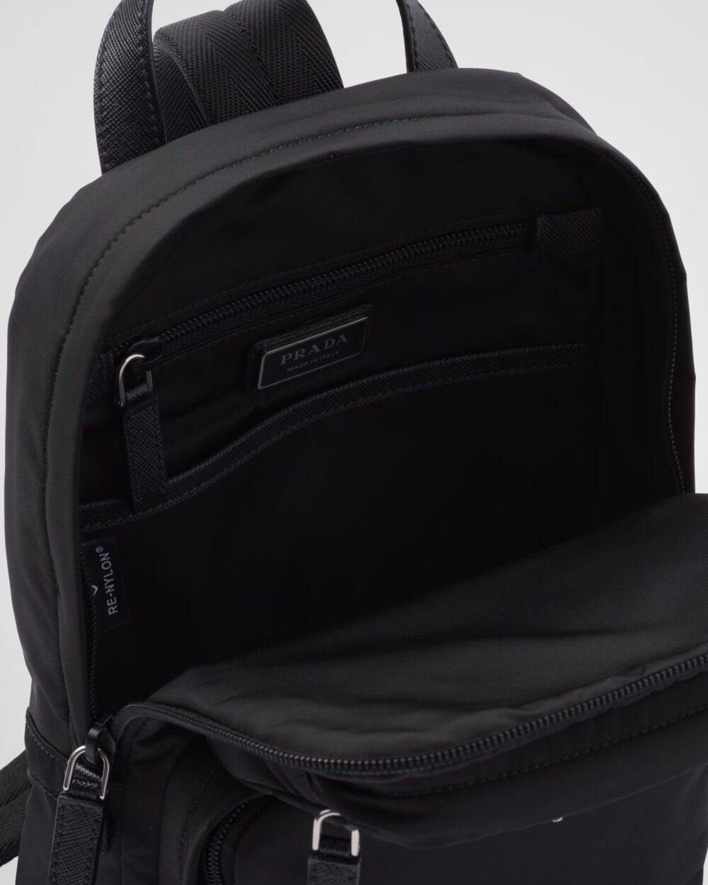 prada メンズ 黒 ショルダーバックパック Re-Nylon xサフィアーノレザー ワン - 画像 (6)