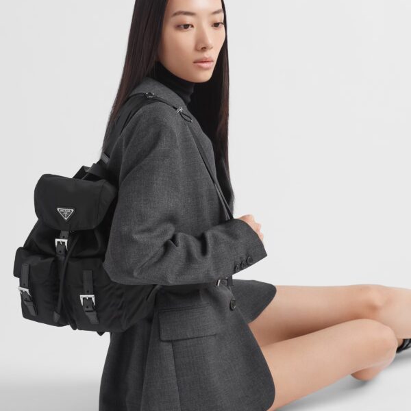 プラダ prada スモール Re-Nylon バックパック ブラック/サンドベージュレディース