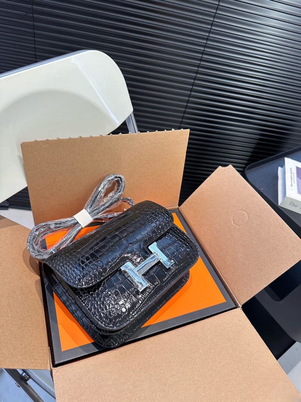 【Hermès 公式旗艦店】エルメス 斜めがけバッグ 当日出荷 好評に付き再入荷！19*14CM - 画像 (4)